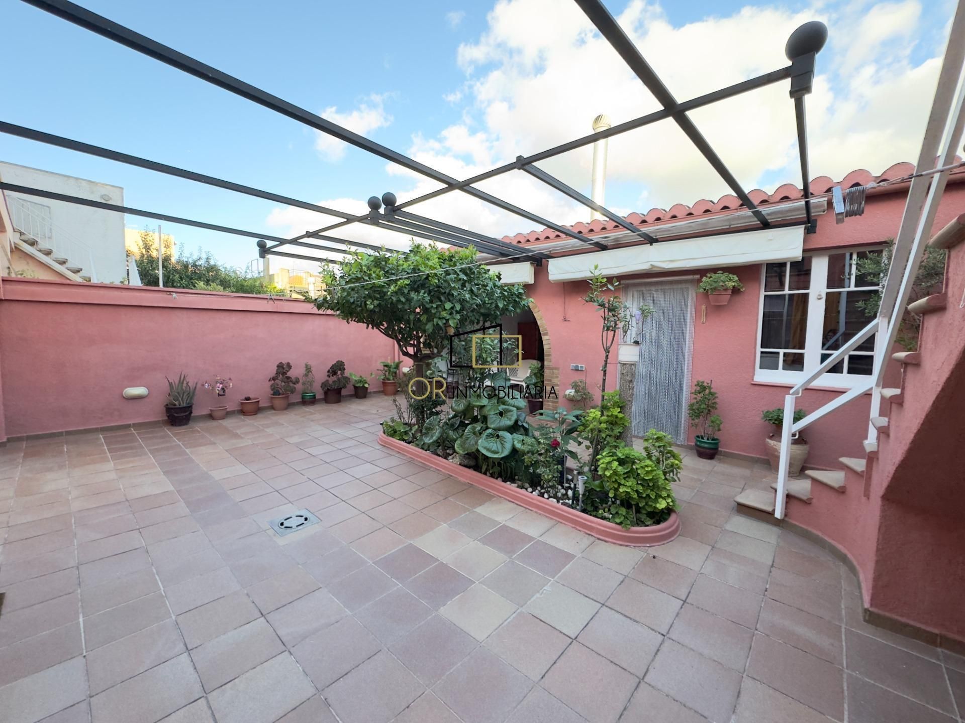 Terrace of House or chalet for sale in Olèrdola  with Air Conditioner, Heating and Private garden