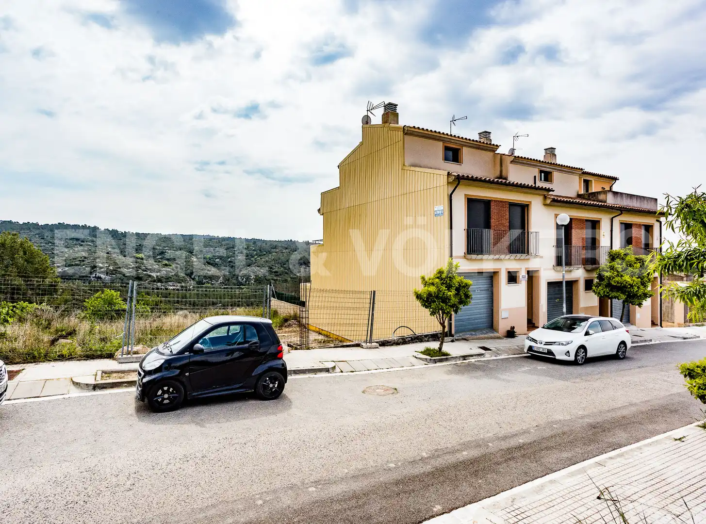 Vista exterior de Casa o xalet en venda en Castellet i la Gornal amb Aire condicionat, Calefacció i Jardí privat