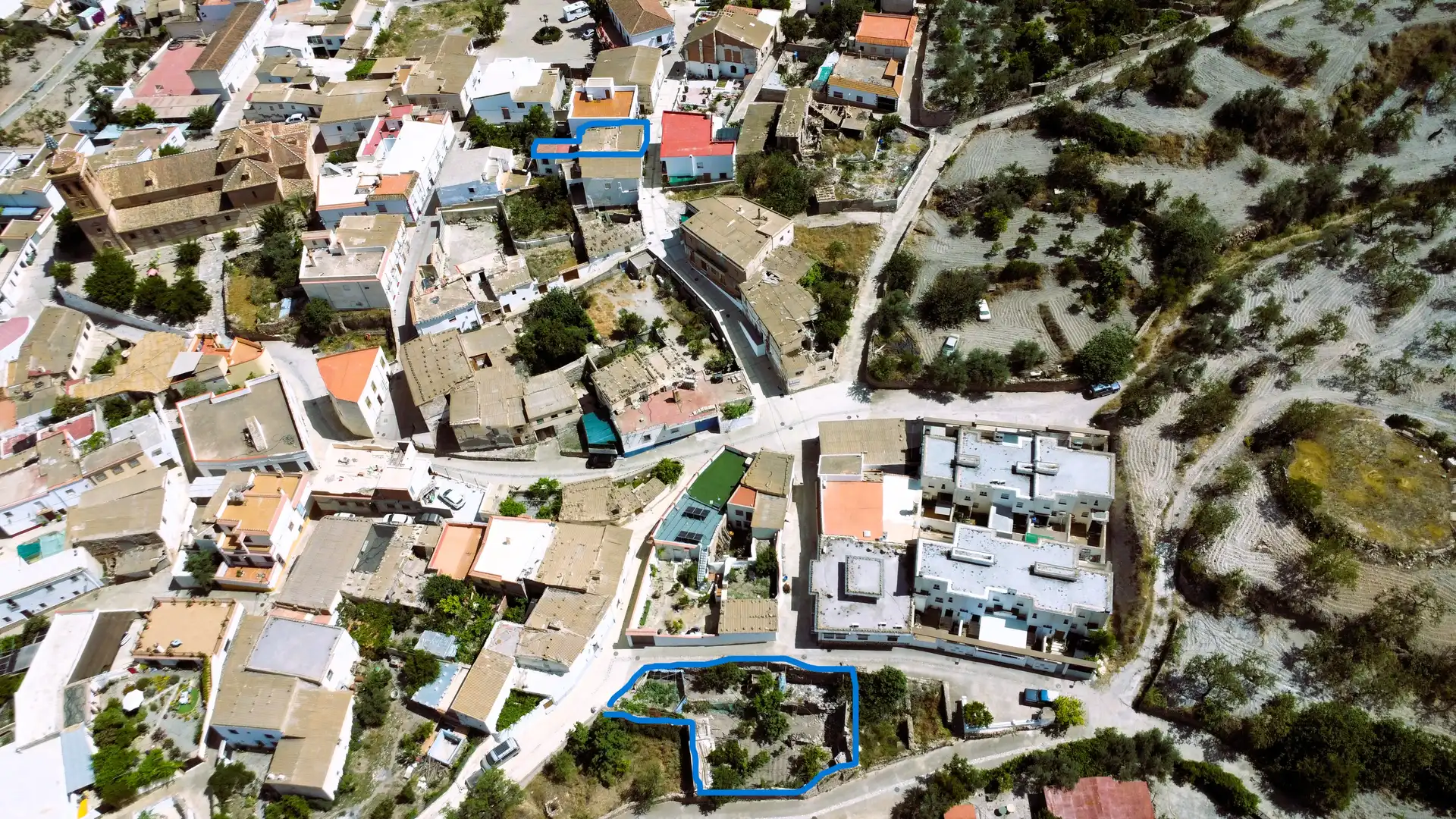 Vista exterior de Casa adosada en venta en Turón con Jardín privado, Terraza y Amueblado