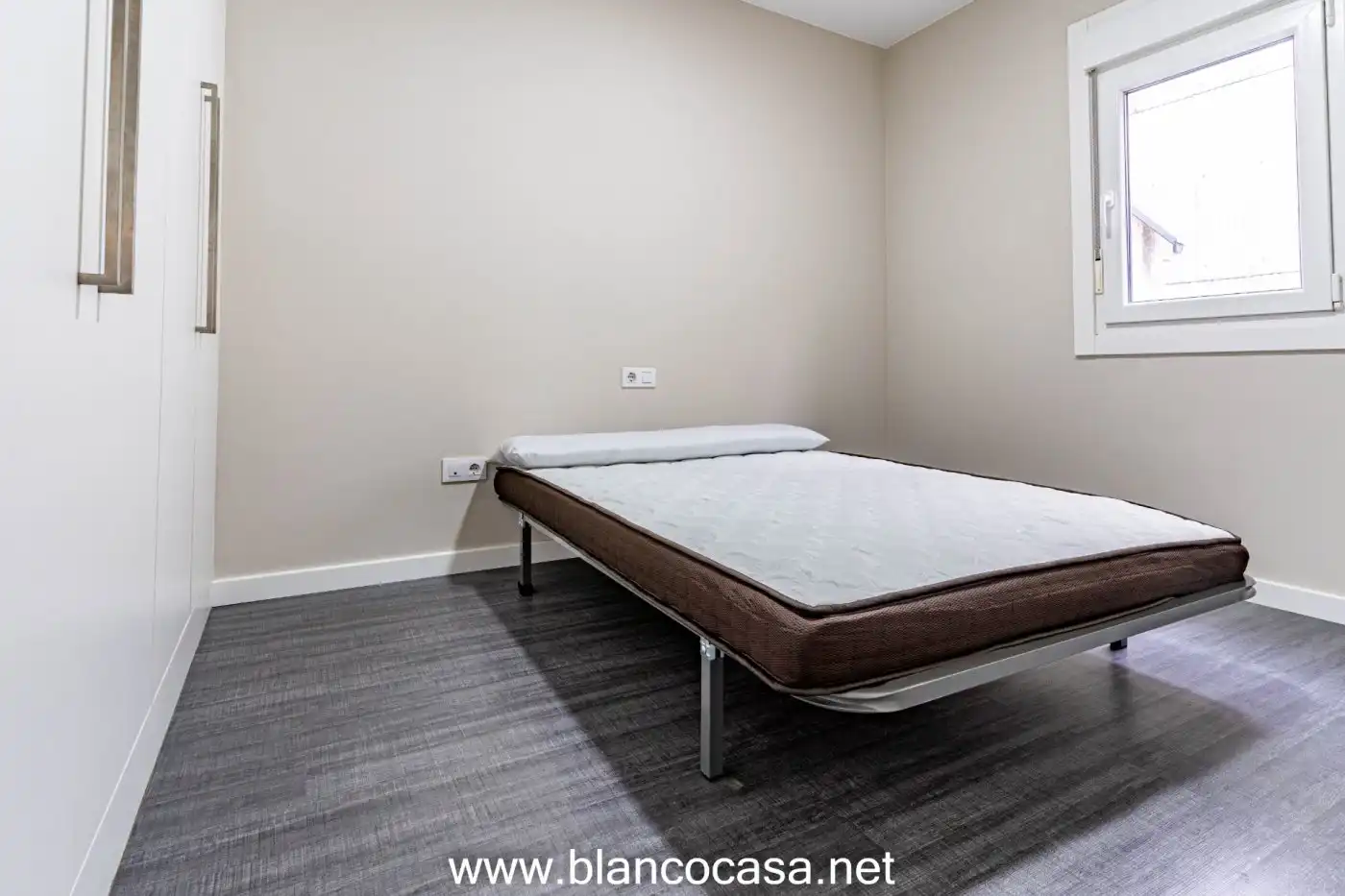 Habitación de Piso de alquiler en Carballo con Calefacción, Trastero y Amueblado
