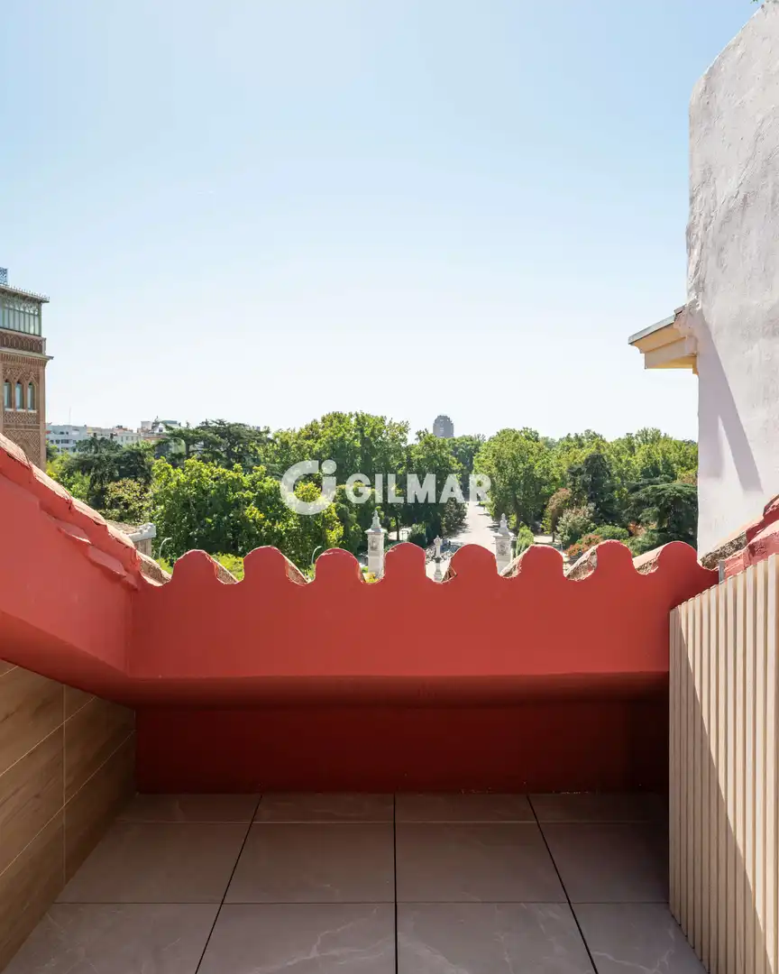 Jardín de Dúplex en venta en Madrid con Calefacción y Balcón