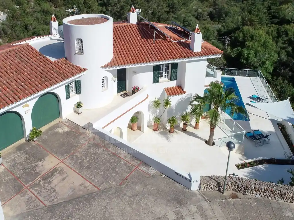 Vista exterior de Casa o xalet en venda en Es Migjorn Gran amb Terrassa i Piscina