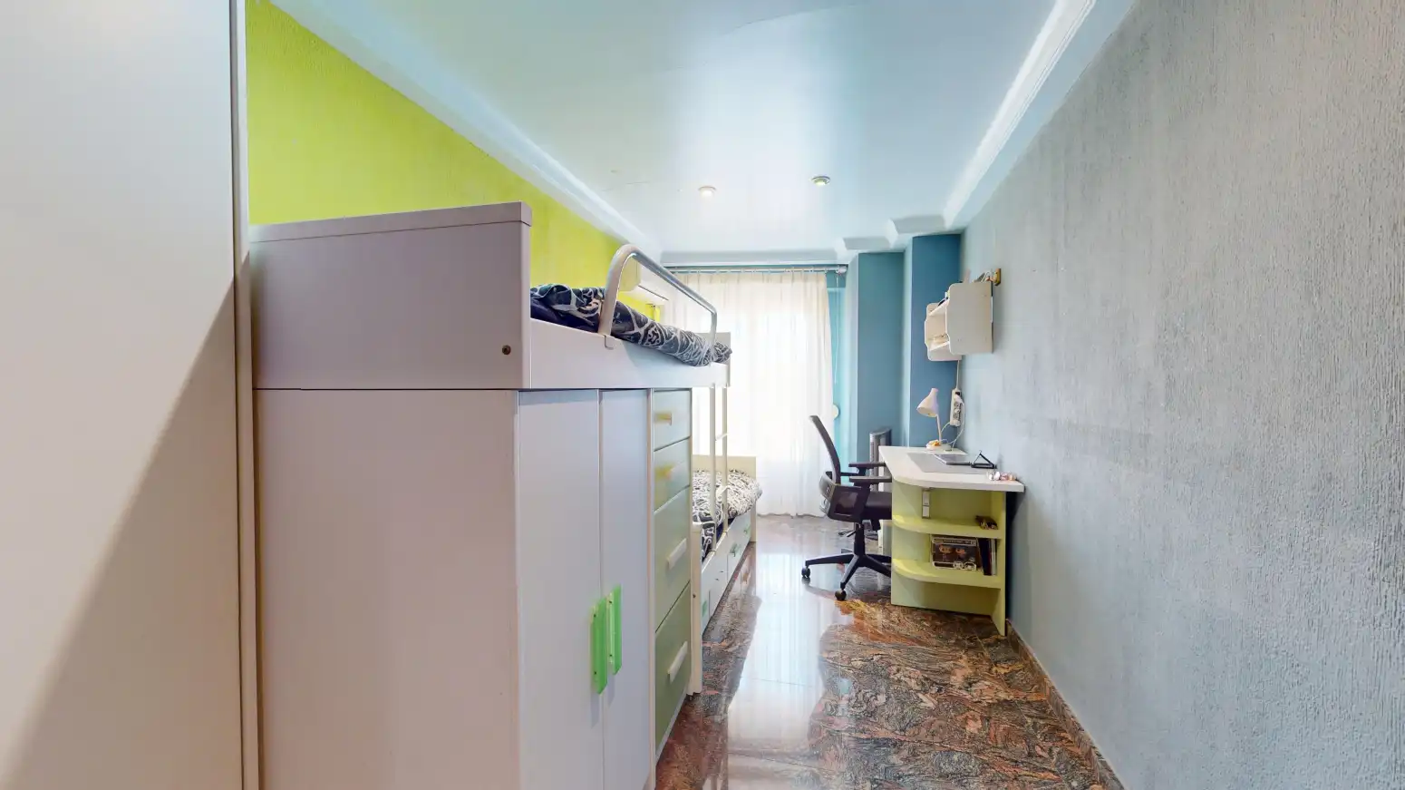 Habitación de Piso en venta en Crevillent