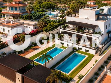 Chalet con piscina en venta en La Mata
