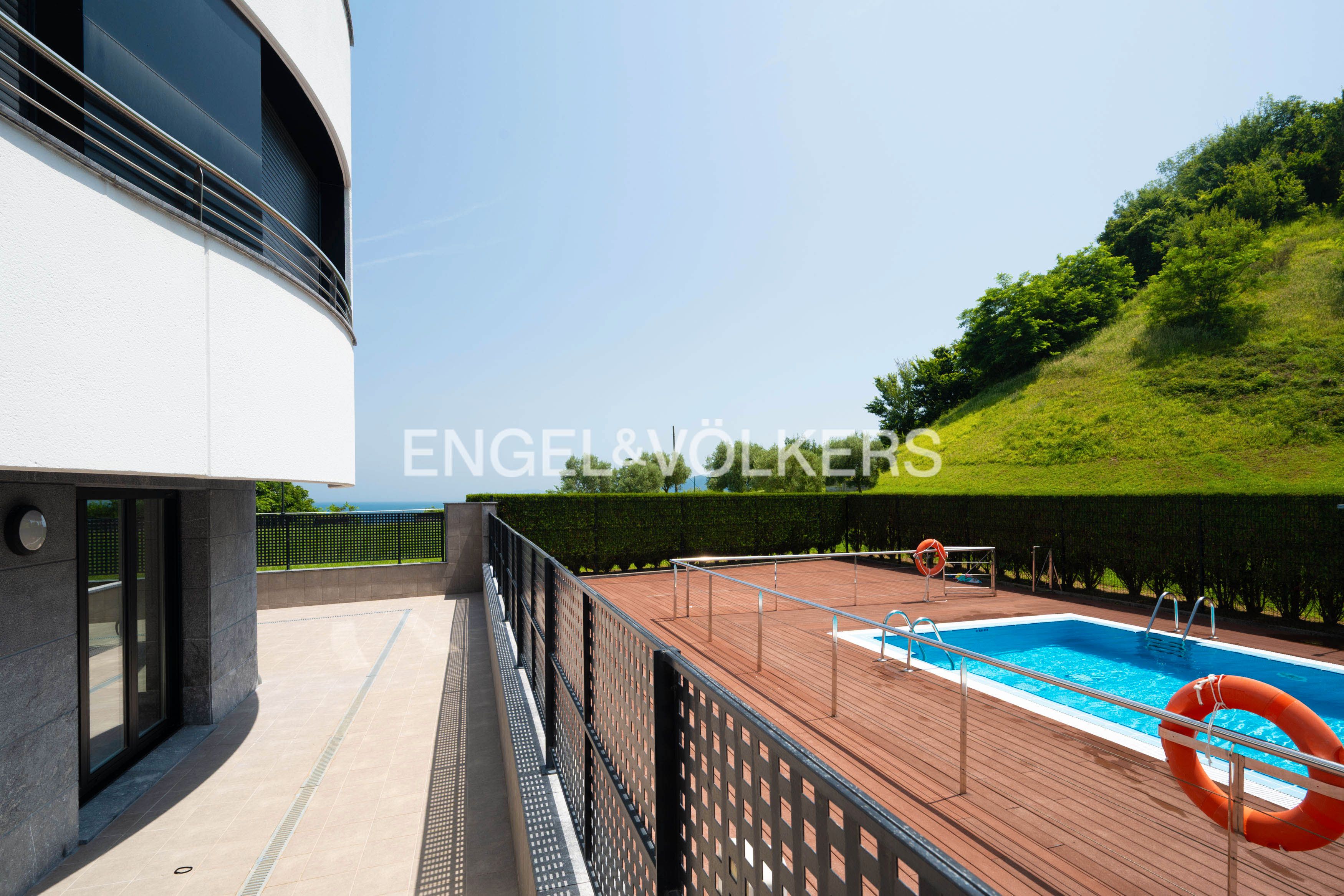 Terrasse von Wohnungen zum verkauf in Getaria mit Heizung, Terrasse und Schwimmbad