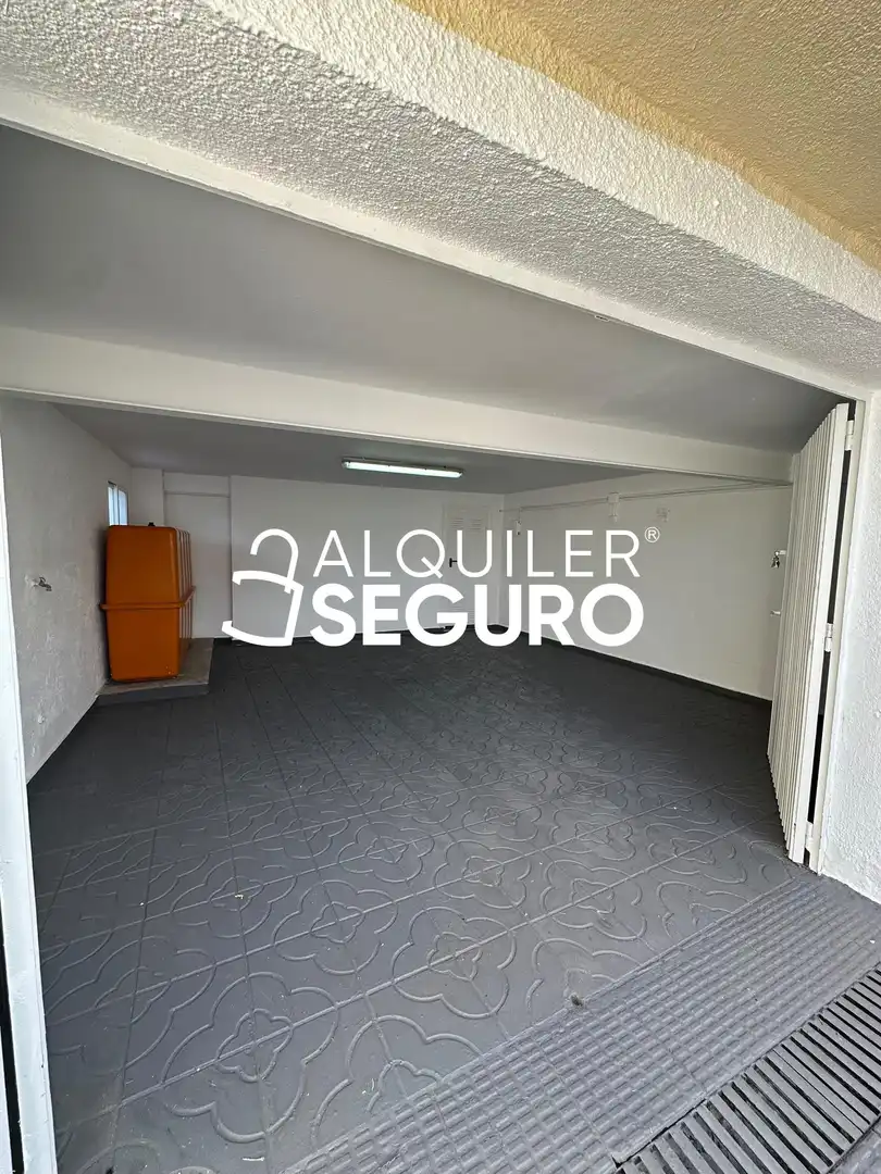Parking of Houses for rent in Casarrubios del Monte  with Heating, Terrace and Storage room