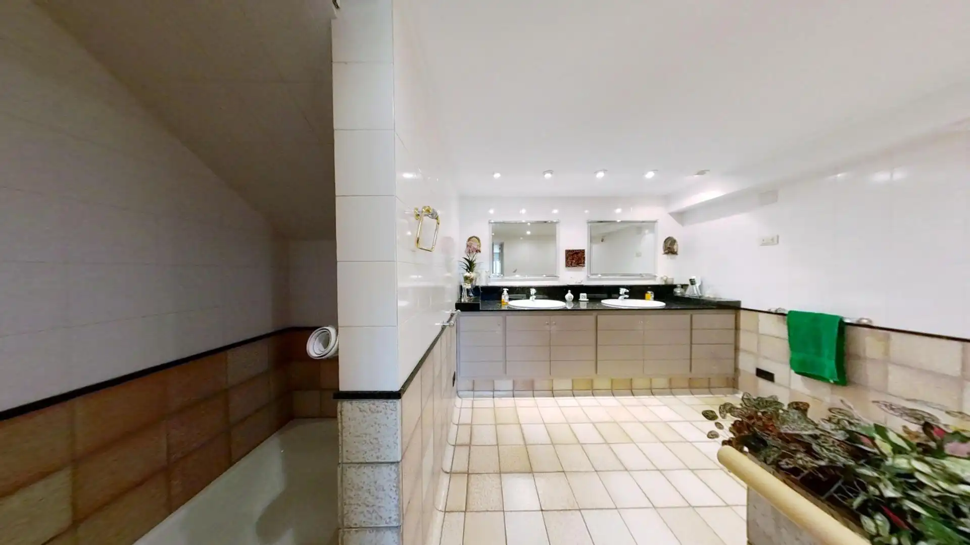Cuina de Casa adosada en venda en Les Franqueses del Vallès amb Calefacció, Jardí privat i Terrassa