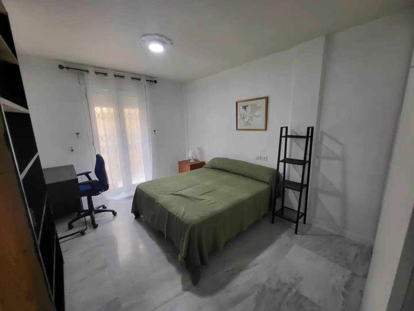 Dormitori de Pis de lloguer en Almería amb Aire condicionat, Calefacció i Parquet