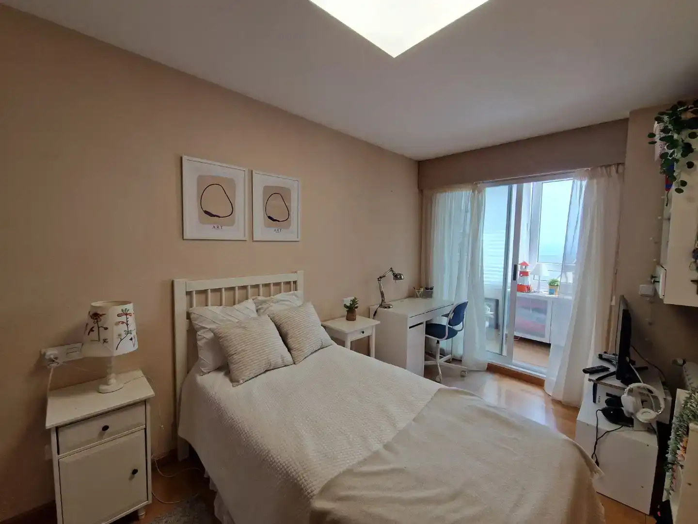 Dormitori de Casa o xalet en venda en A Coruña Capital  amb Balcó