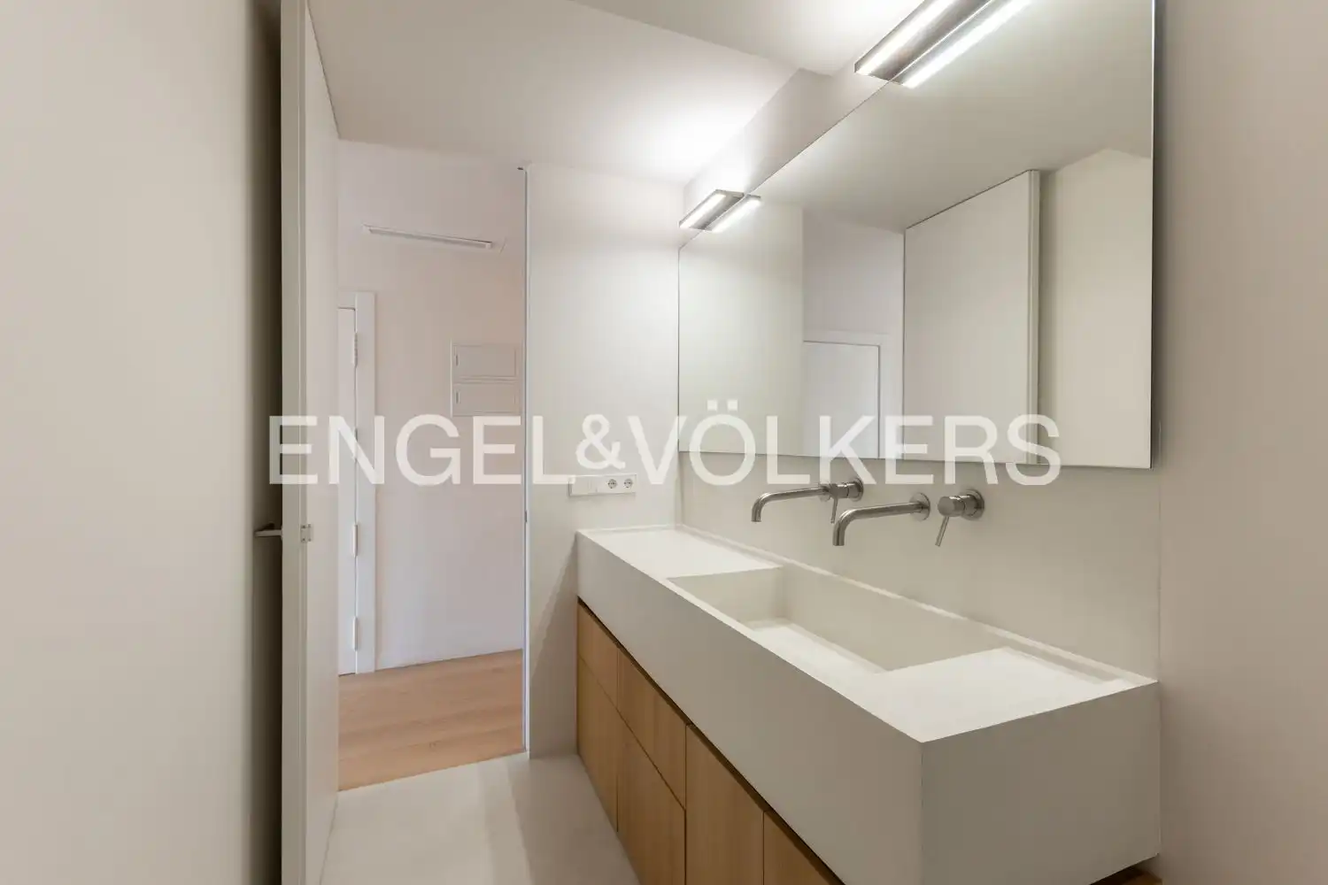 Bathroom of Flat for rent in Dénia  with Air Conditioner, Heating and Parquet flooring
