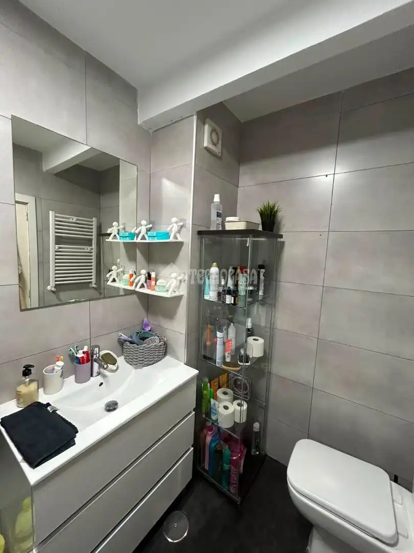 Badezimmer von Wohnung zum Verkauf in Coslada
