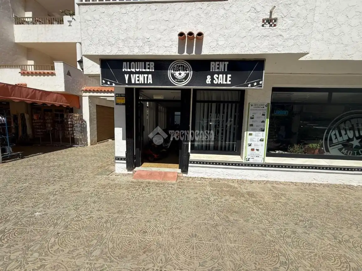 Local comercial en venta en Roquetas de Mar ciudad, imagen 2