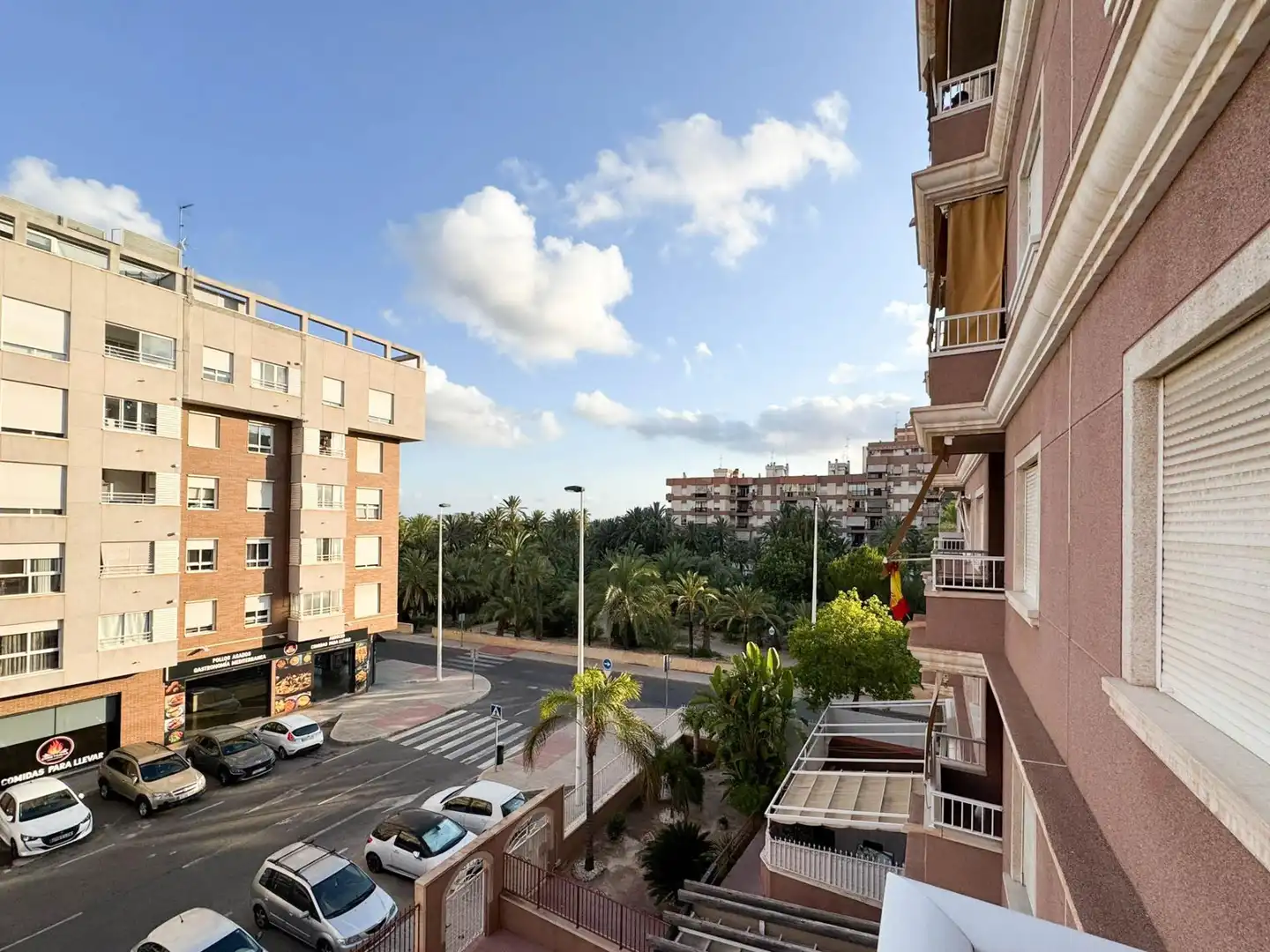 Vista exterior de Pis de lloguer en Elche / Elx amb Moblat i Balcó