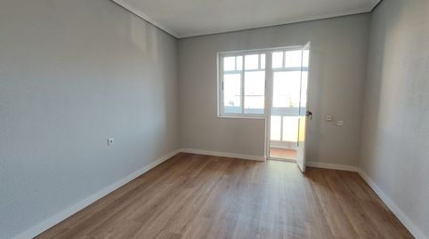 Foto 3 de Pis de lloguer a Avilés - Cl Santa Apolonia, Villalegre - La Luz, Avilés