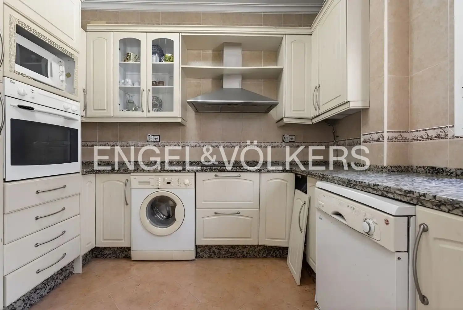 Kitchen of Flat for sale in Sevilla  with Heating