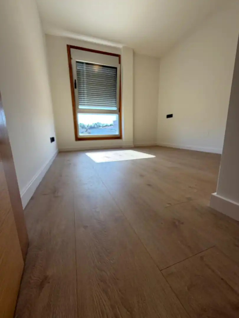 Schlafzimmer von Wohnung zum Verkauf in A Illa de Arousa  mit Heizung, Parkett und Ofen