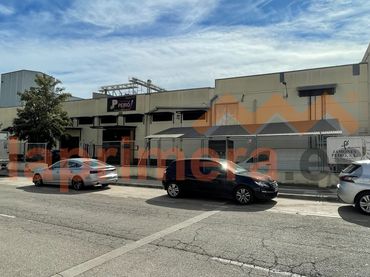 Nau industrial de lloguer a Carrer dels Rajolers 25
