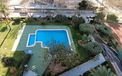 Piscina de Apartament en venda en Benidorm amb Moblat, Rentadora i Piscina comunitària