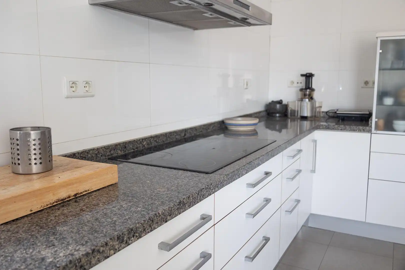 Cuina de Casa o xalet en venda en Rincón de la Victoria amb Aire condicionat, Jardí privat i Terrassa