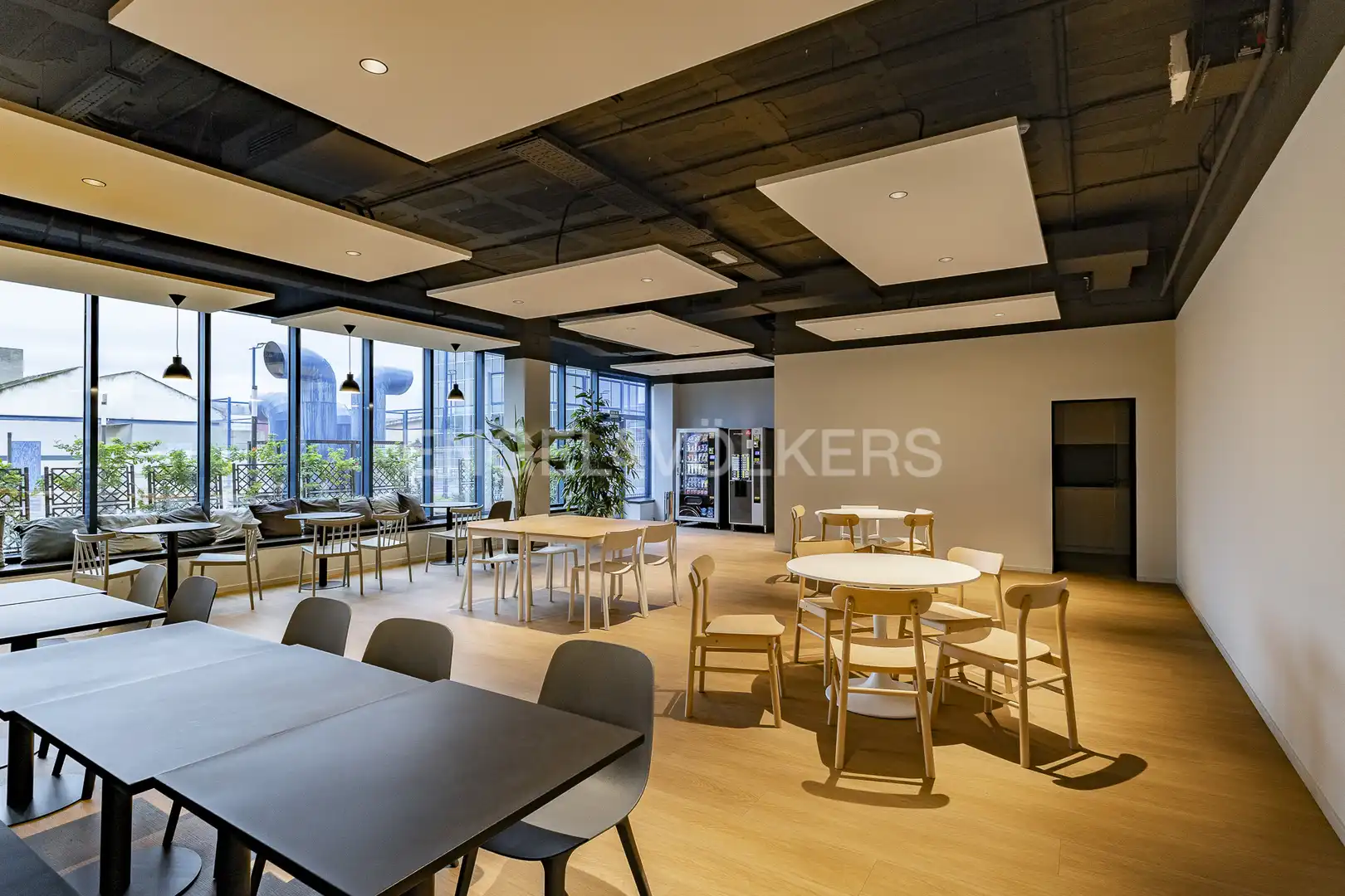 Office space with lift to rent in Zona Industrial, imagen 5