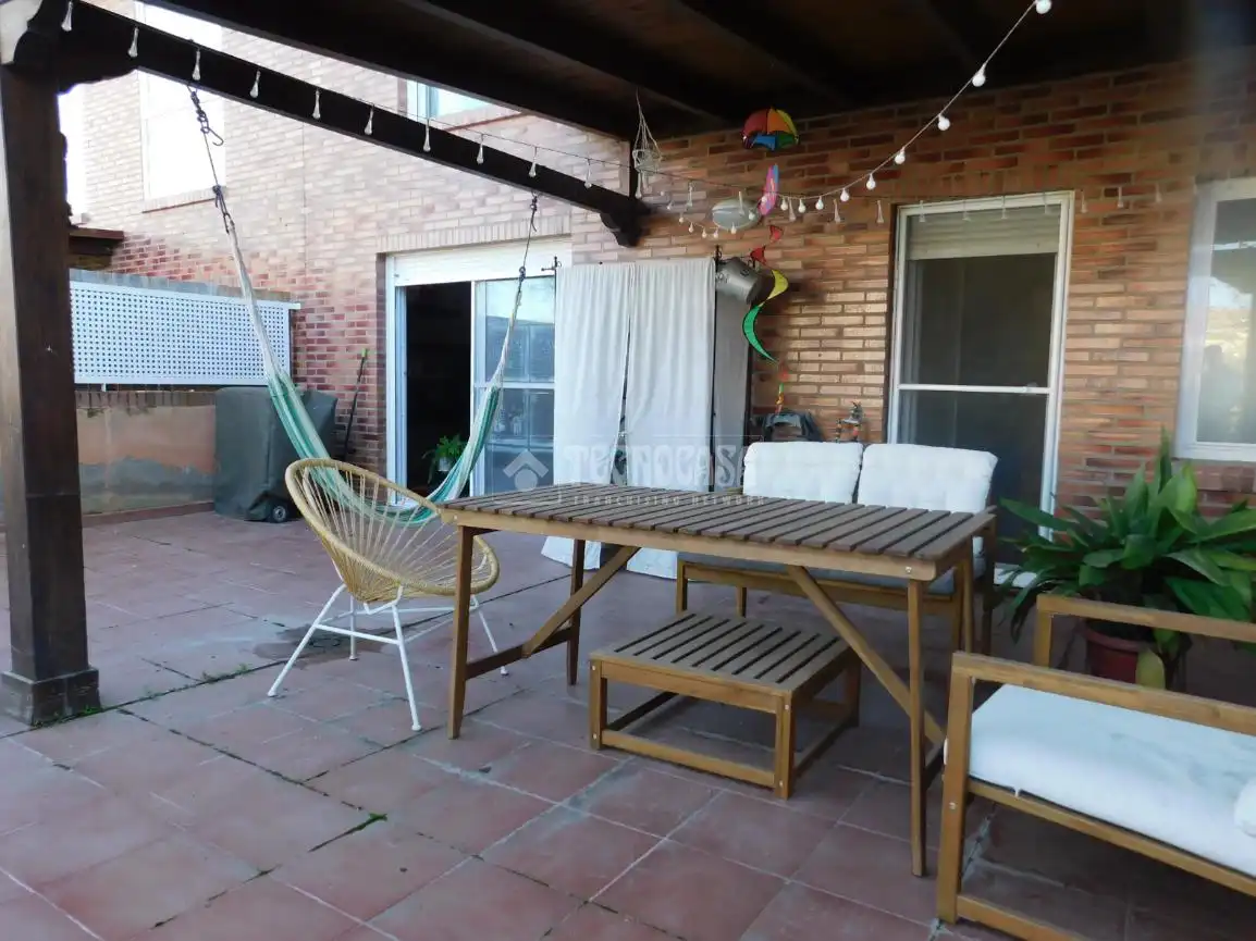 Terrasse von Einfamilien-Reihenhaus zum Verkauf in Villanueva de Gállego