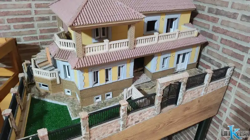 Casa amb terrassa en venda a Calle Alemania, imagen 2