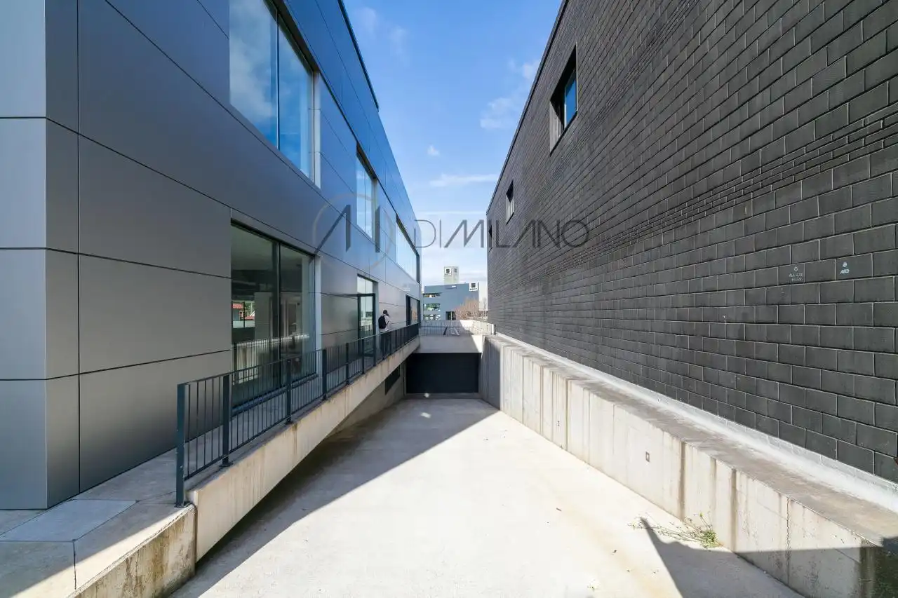 Exterior view of Industrial buildings for rent in Vigo 