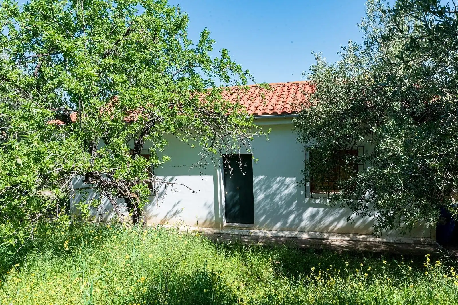 Außenansicht von Country house zum Verkauf in Pinos Genil