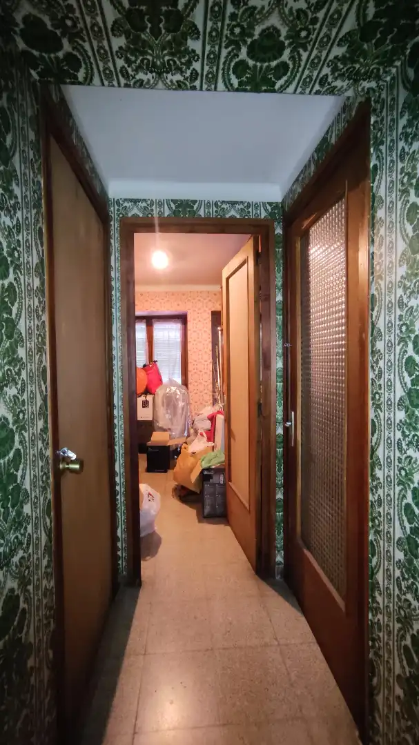 Wohnung zum Verkauf in Torelló mit Heizung, Abstellraum und Balkon