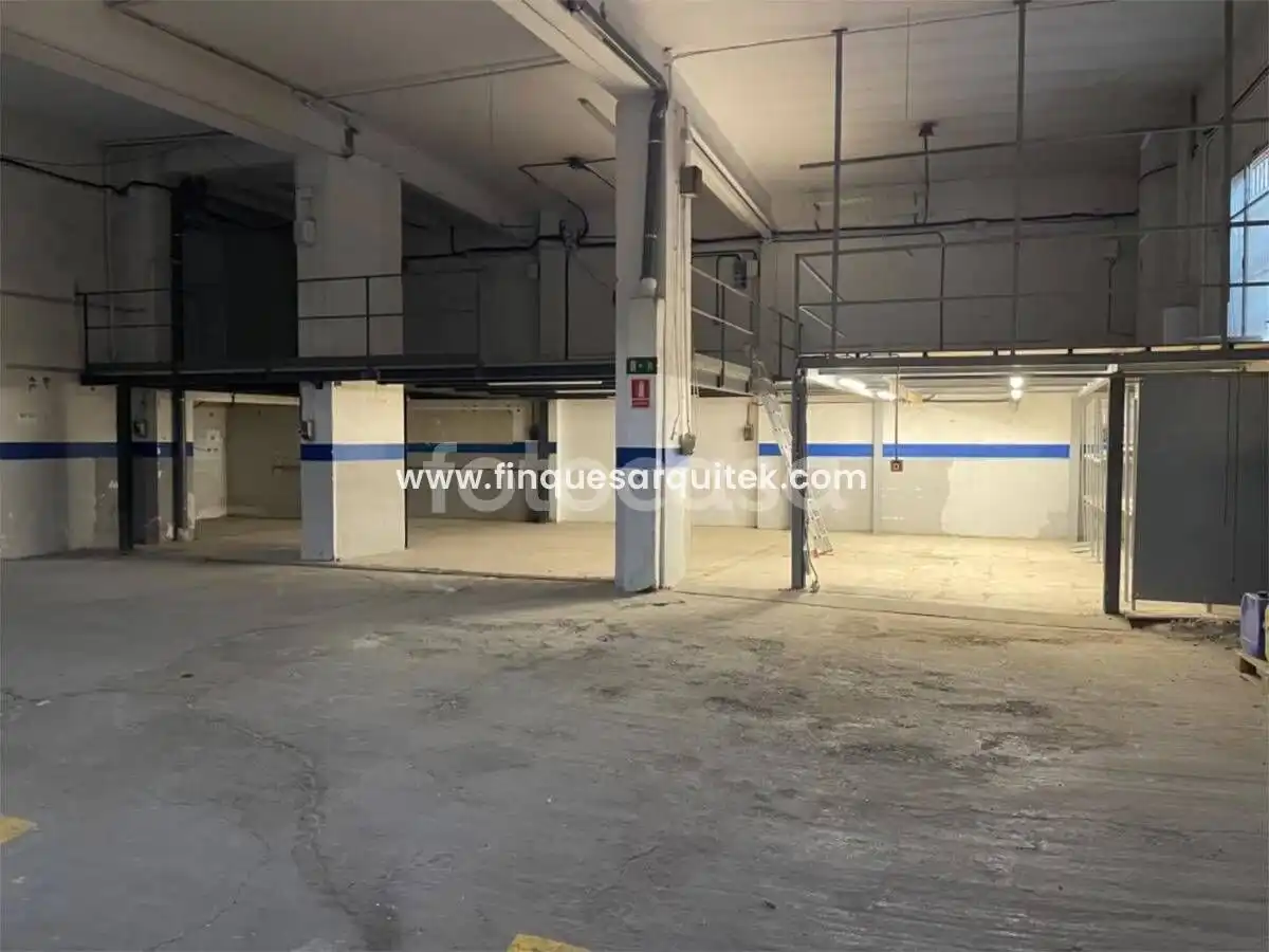Local comercial en venda a Calle CORTS CATALANES, imagen 5