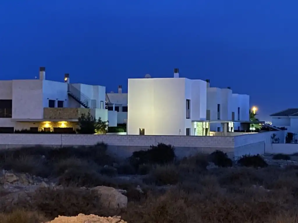 Vista exterior de Casa o xalet en venda en Rojales amb Aire condicionat, Jardí privat i Piscina