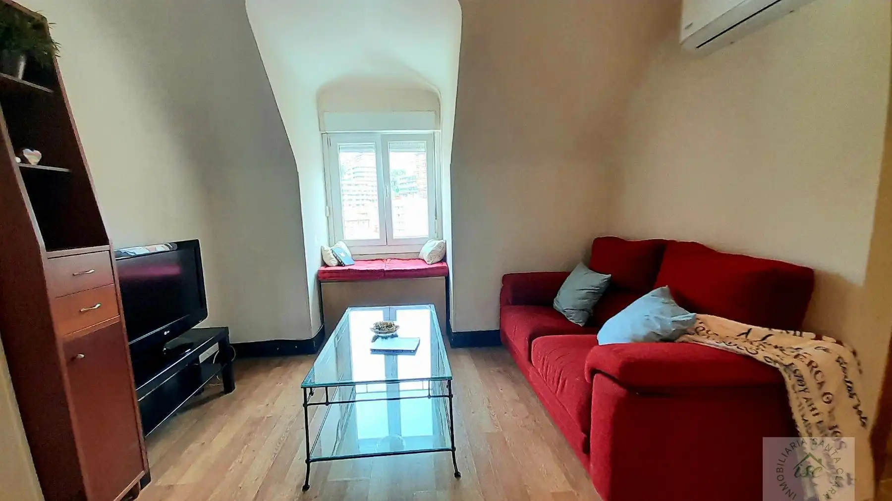 Sala d'estar de Pis en venda en Bilbao  amb Aire condicionat, Calefacció i Balcó