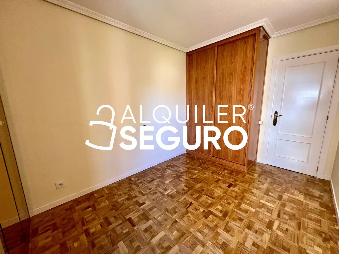 Bedroom of Flat for rent in Madrid  with Air Conditioner, Heating and Terrace