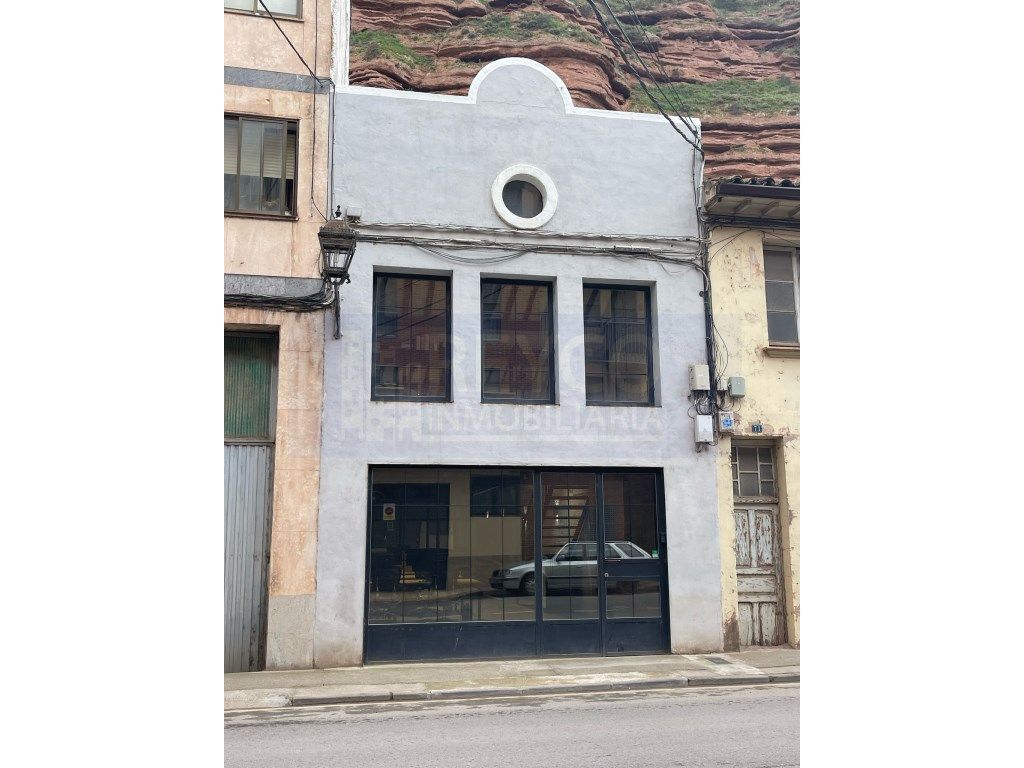 Vista exterior de Local en venda en Nájera