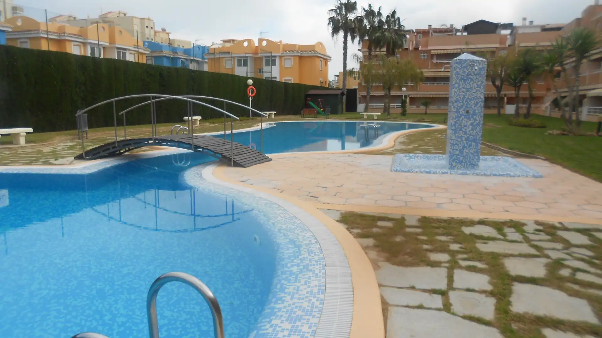 Schwimmbecken von Dachboden zur Miete in Xeraco mit Terrasse, Möbliert und Ofen
