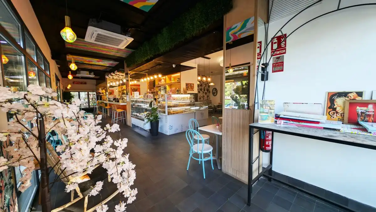 Local comercial en venta en Avenida Artista Remigio Soler López, imagen 27