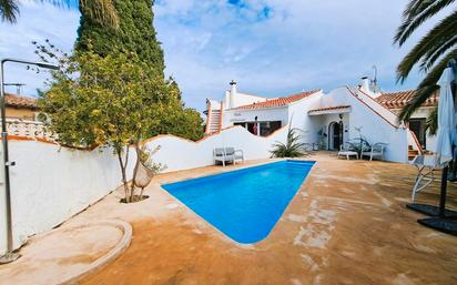 Casa adosada en venda a Els Poblets