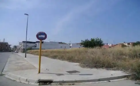 Terrenys i solars en venda a VALENCIA 121