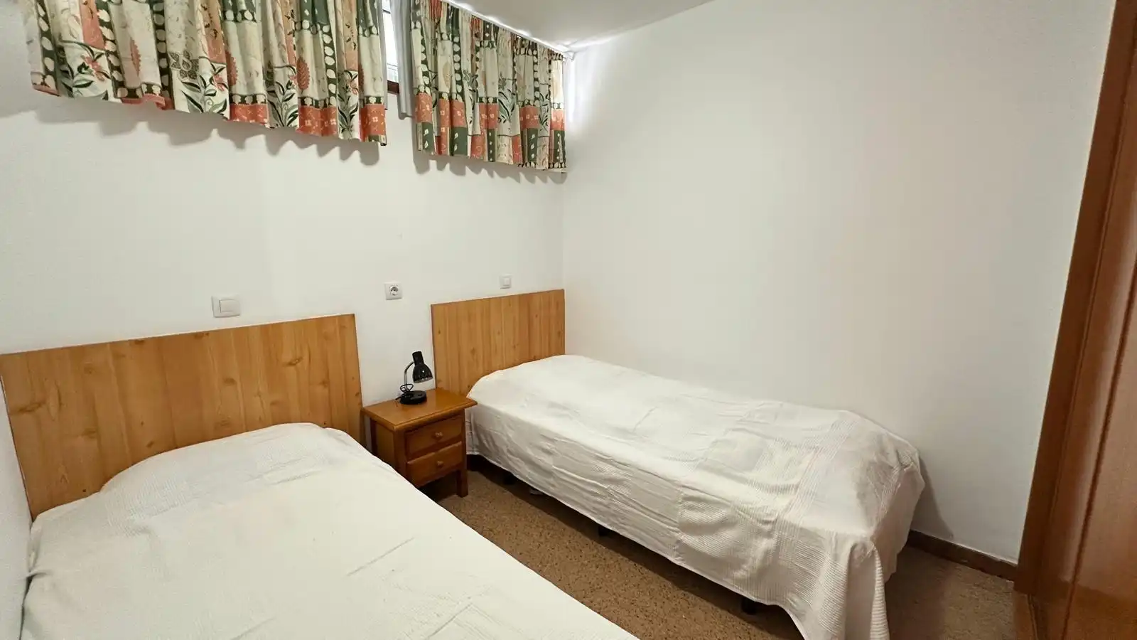 Habitación de Apartamento en venta en San Bartolomé de Tirajana con Amueblado, Balcón y Piscina comunitaria