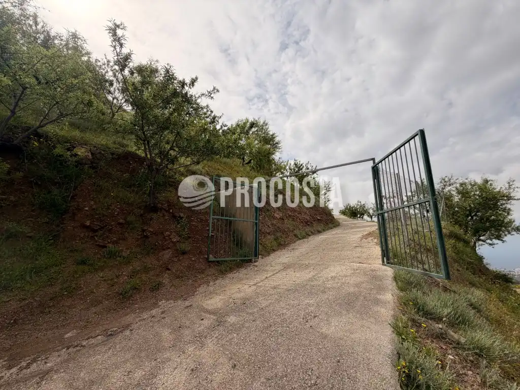 Houses for sale in Almuñécar  with Terrace, Swimming Pool and Furnished
