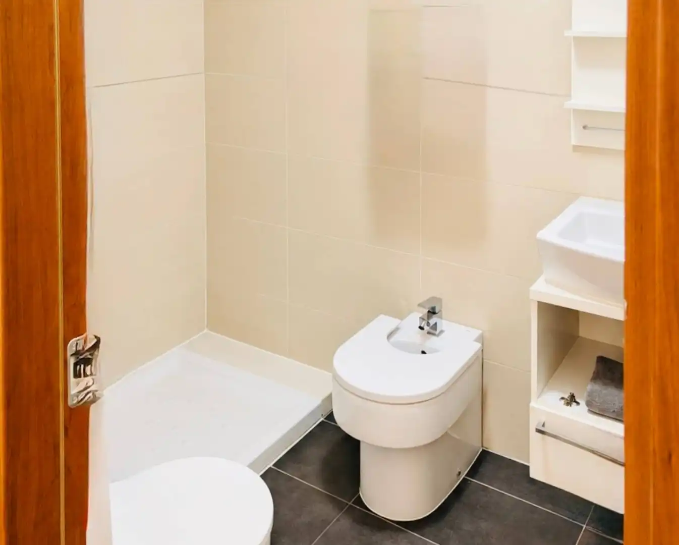 Baño de Piso en venta en Madrid con Calefacción, Jardín privado y Parquet