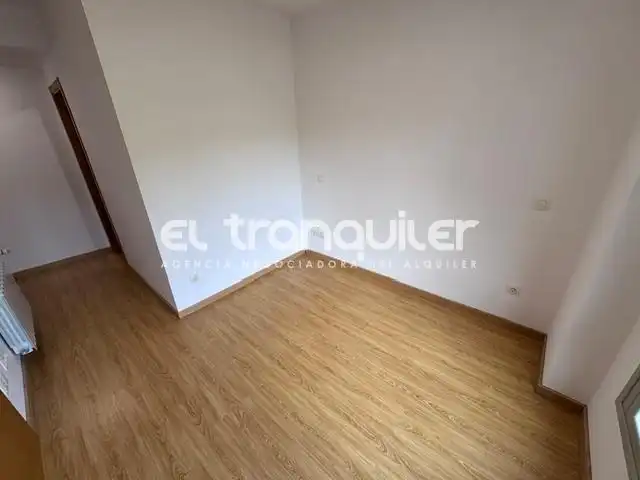 Schlafzimmer von Wohnung zur Miete in Las Rozas de Madrid mit Klimaanlage, Abstellraum und Waschmaschine