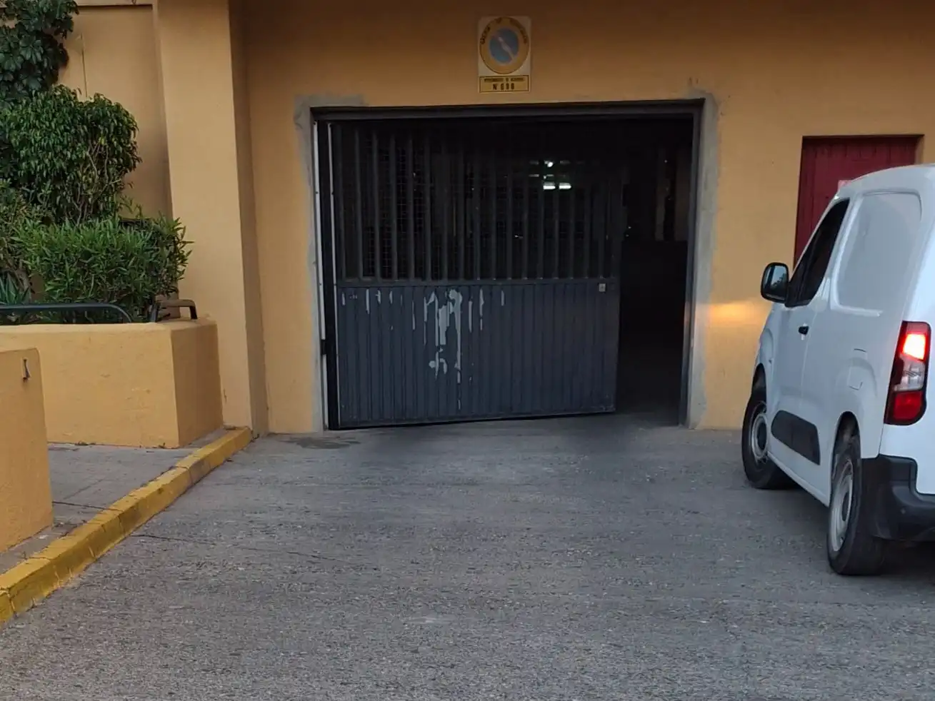 Parking of Garage for rent in Algeciras