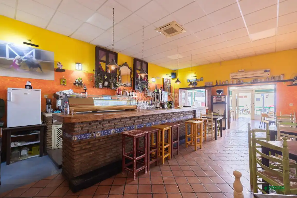 Premises for sale in Vera  with Air Conditioner