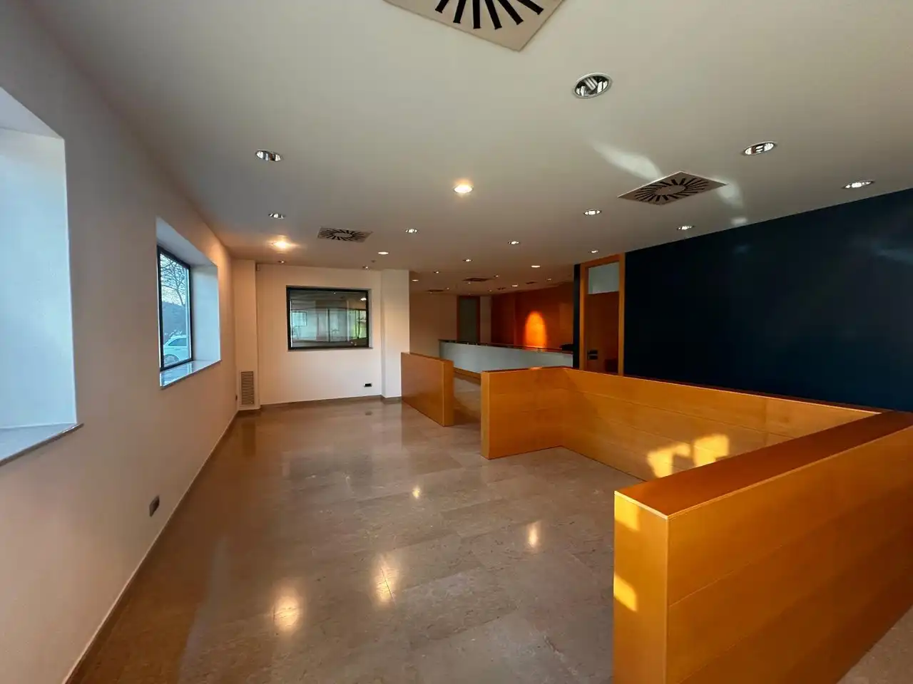 Local comercial de lloguer a JOSEP UMBERT I VENTURA, imagen 19