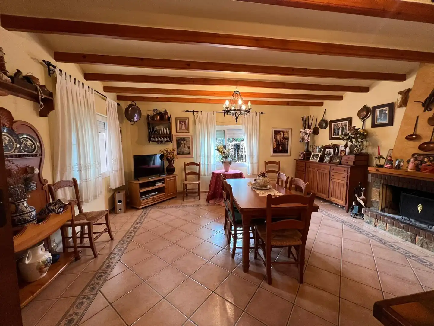 Menjador de Casa o xalet en venda en Elche / Elx amb Jardí privat, Terrassa i Piscina
