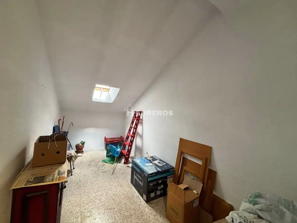 Piso en venta en  Logroño con Calefacción, Terraza y Trastero