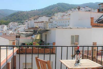 Foto 4 de Casa adosada en venda a Calle Villa Baja, Tolox, Málaga