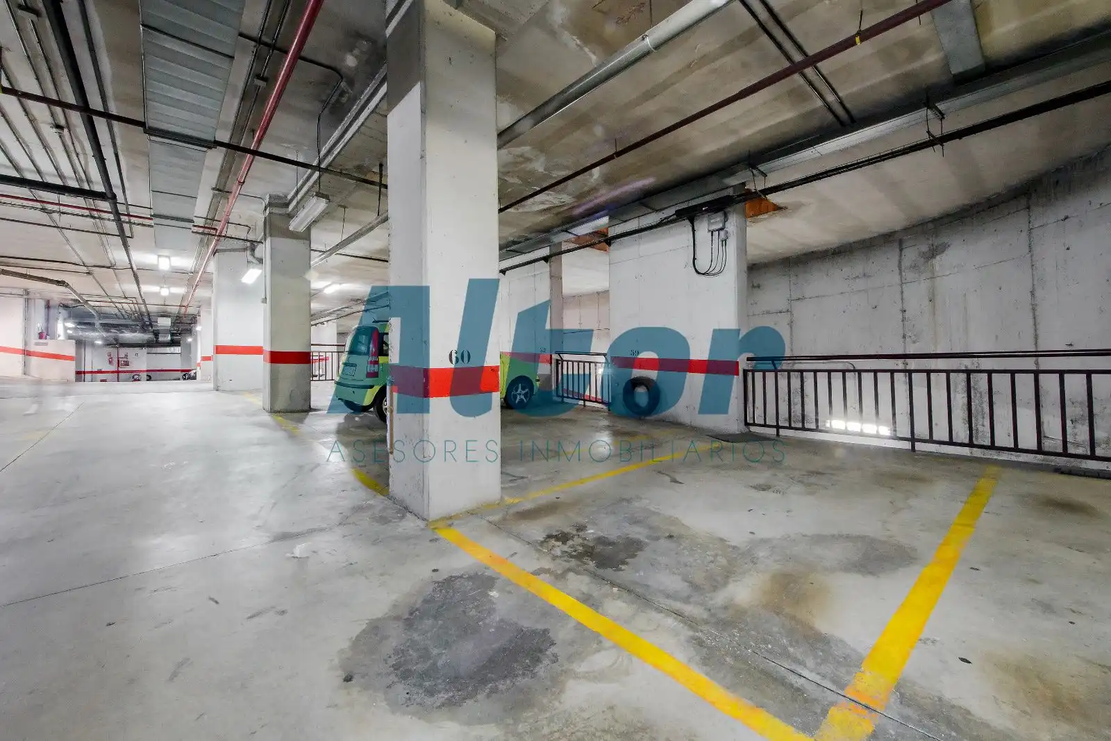 Parking of Flat for sale in Madrid  with Air Conditioner, Heating and Storage room