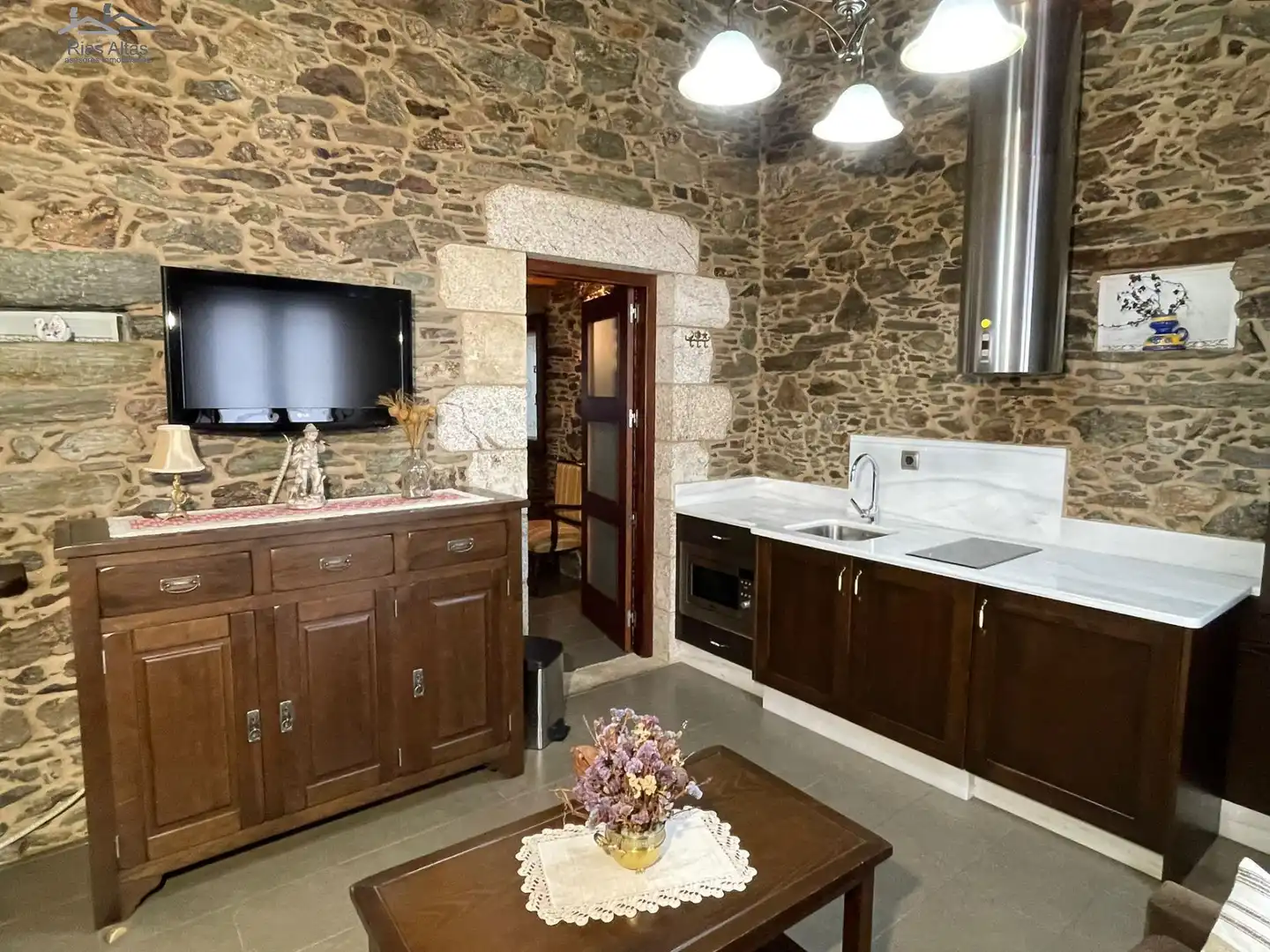 Cocina de Casa o chalet en venta en Ordes con Jardín privado y Trastero
